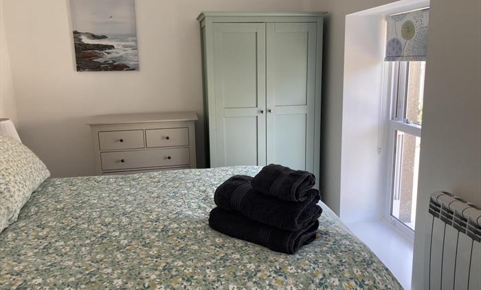 Bedroom2 (double)